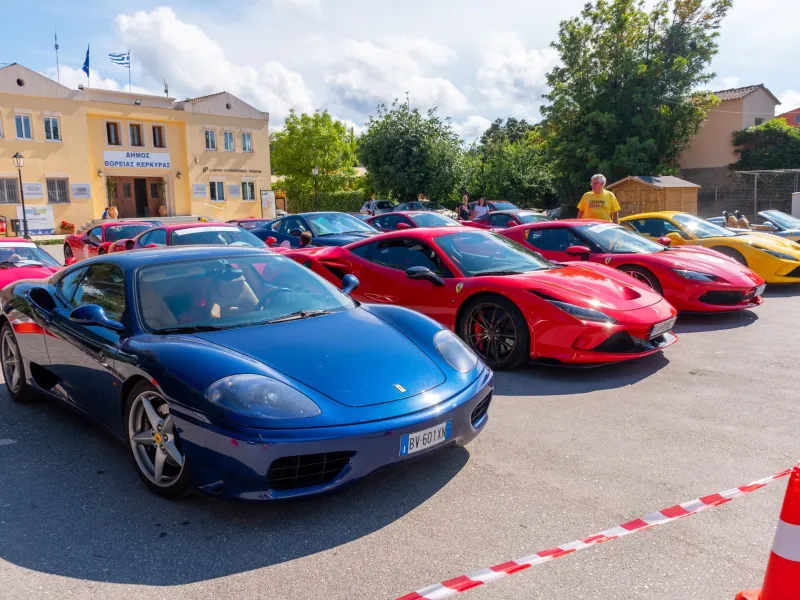 ΑΑΔΕ: Δεσμεύτηκαν 229 πολυτελή ΙΧ με ξένες πινακίδες